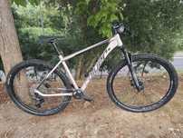 Btt 29 semi nova L 12x1v com rock shox