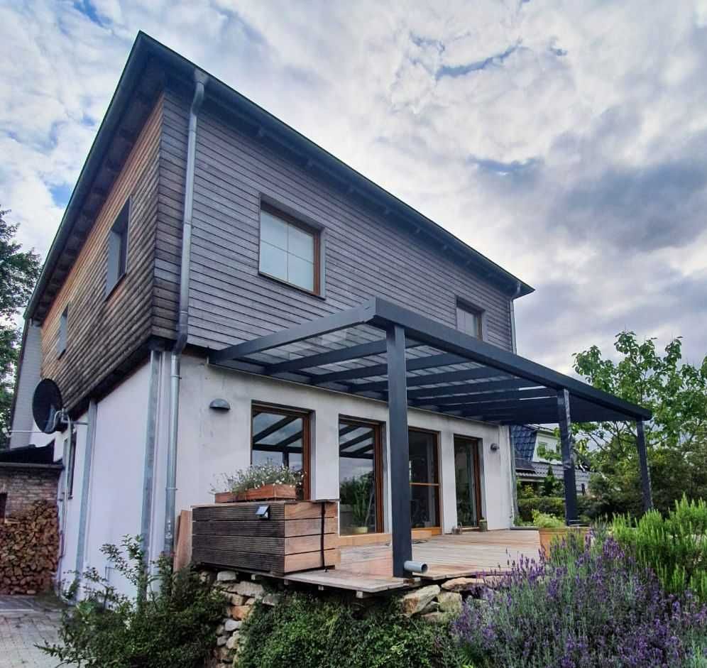 Zadaszenie tarasu restauracji , aluminium szkło poliwęglan