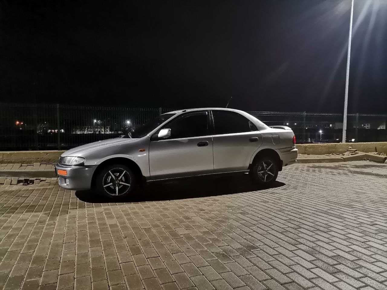 Продам Mazda 323 1996