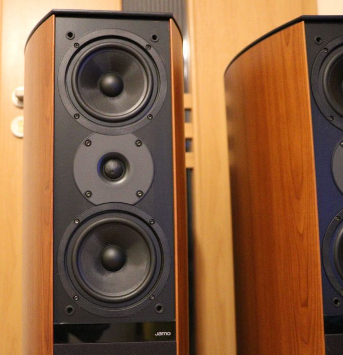 Jamo D590 - Podłogowe kolumny głośnikowe. W-wa.