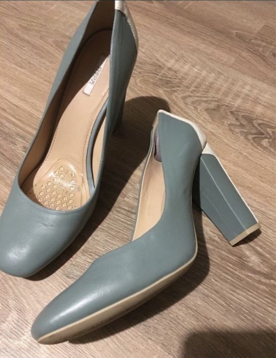 Шкіряні туфлі Geox