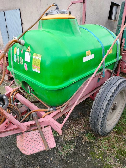 Opryskiwacz ciągany Skotarek