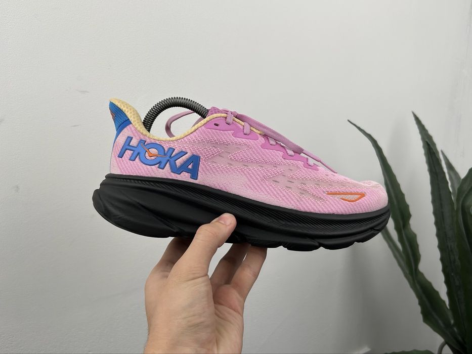 Оригінал! Кросівки Hoka Clifton 9 40.5 розмір MM923