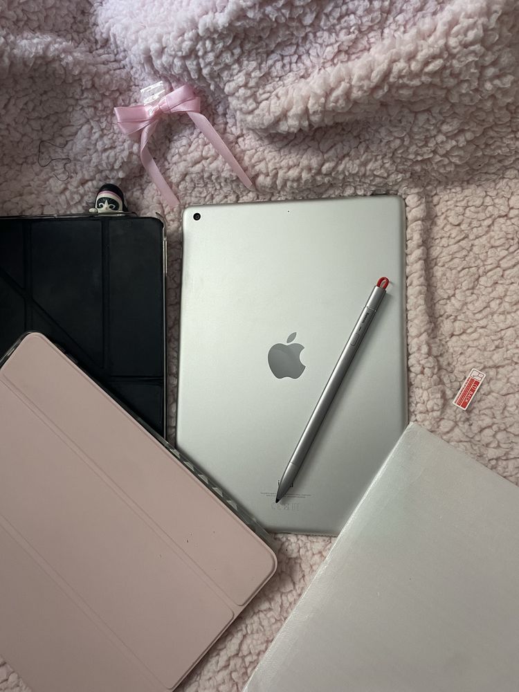 Ipad 7 generacji 32gb 10,2” jak nowy z akcesoriami silver