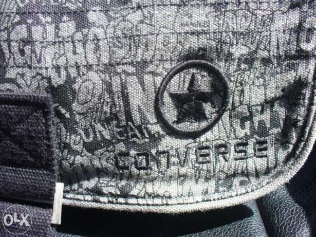 Carteira castanha com 2 alças