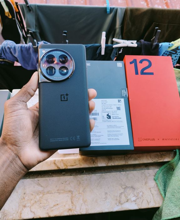 One plus 12   intacto 512Gb/16Gb de ram