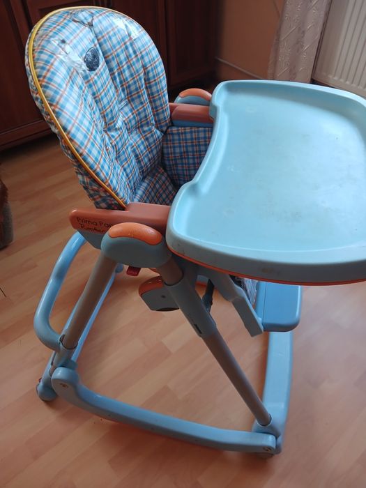 столик-гойдалка для годування універсальний.