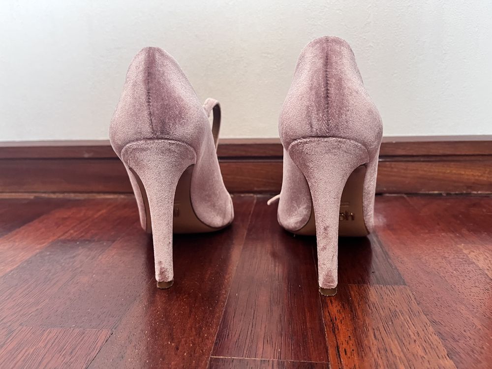Sapato salto rosa bebé 37.5 70€