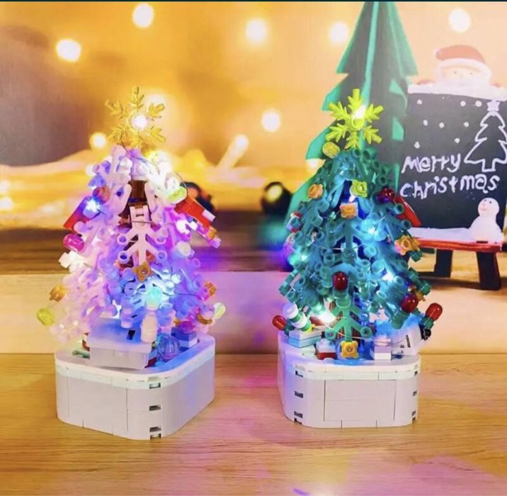 Лего ялинка з гірляндою