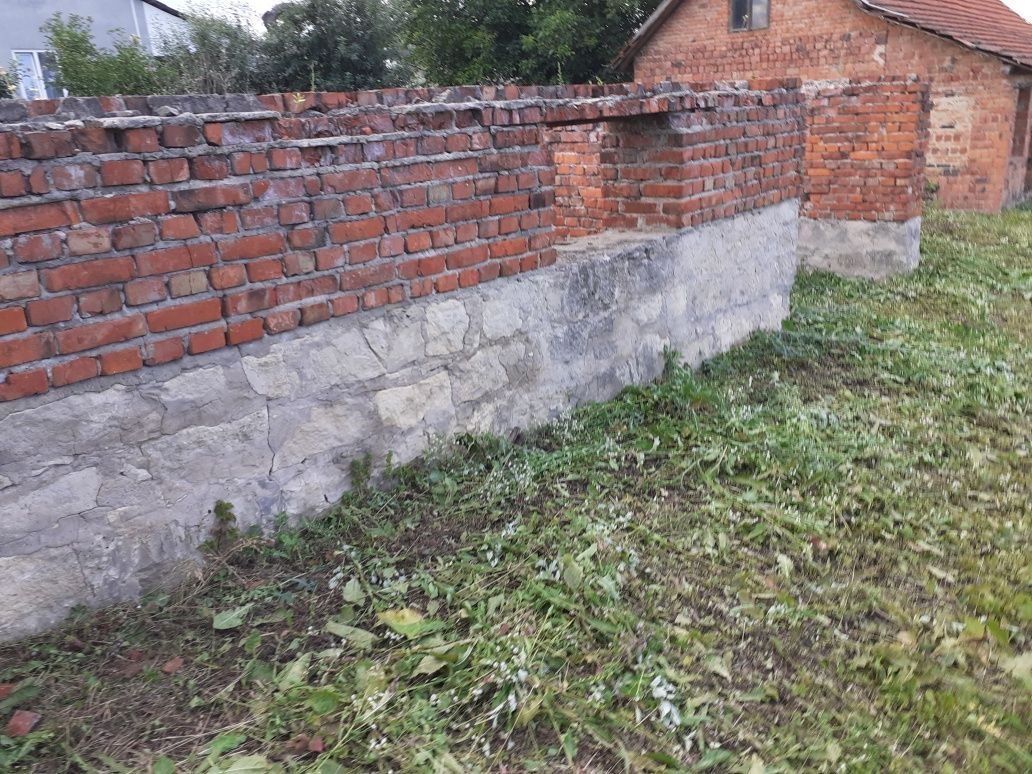 Вримянка із фундаментом під забудову та земельною ділянкою