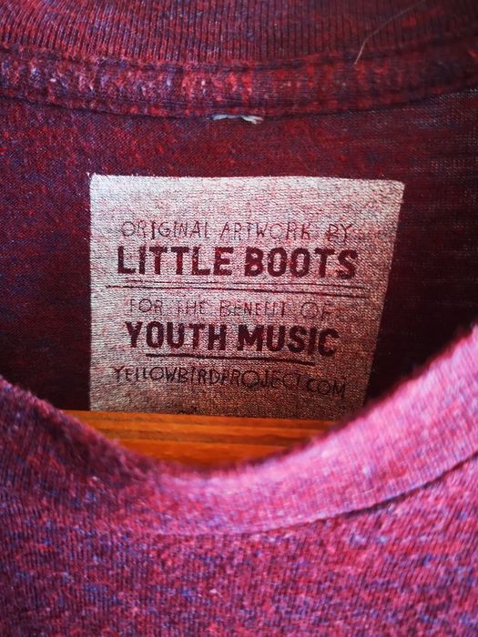 T-shirt Little Boots / Yellow Bird Project