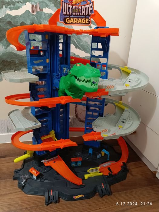 Mega garaz atak dinozaura T-Rexa Hot wheels hotwheels