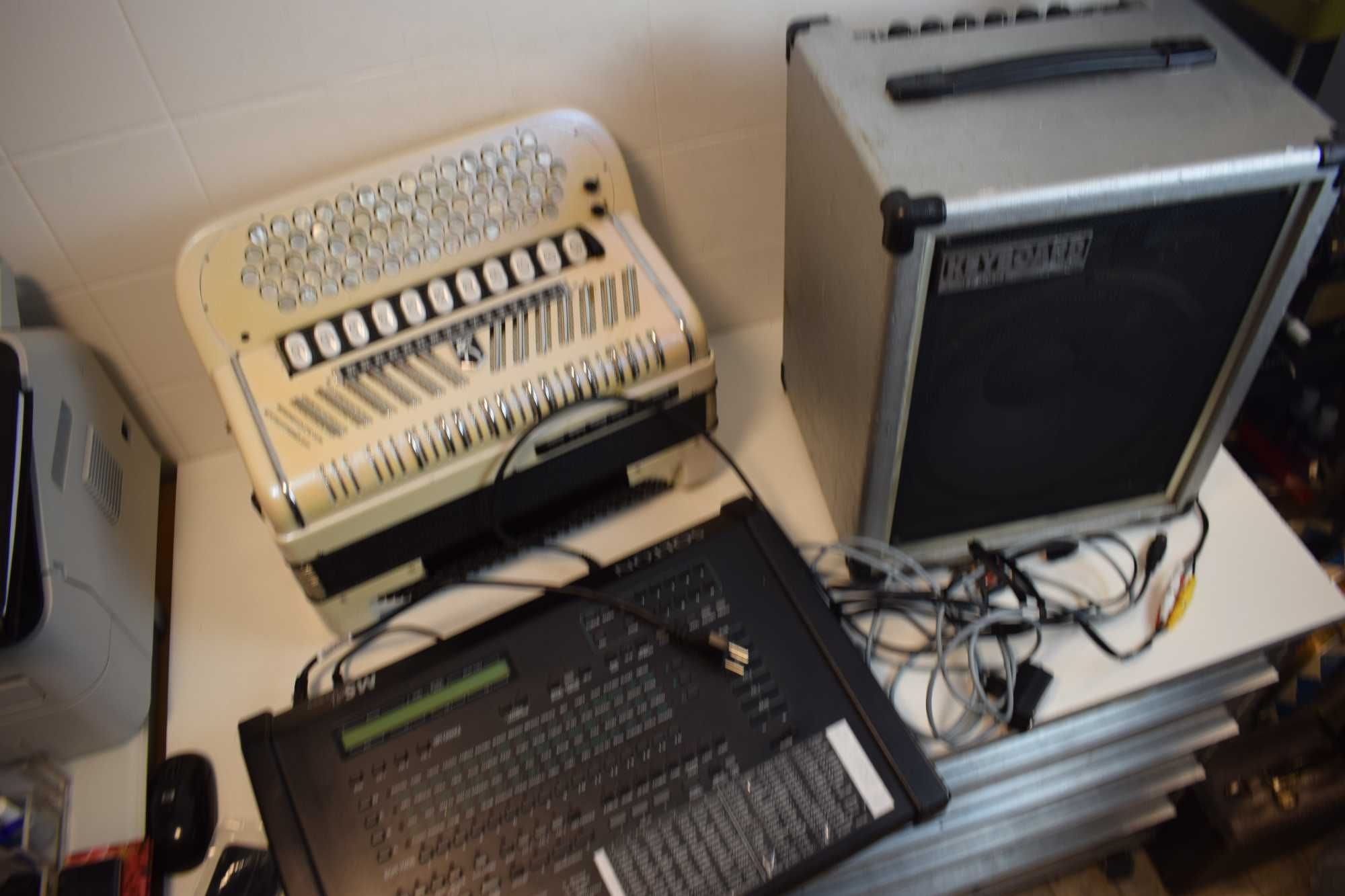 Acordeao Hohner Rveira IV S 4 Voz Com Mistema Midi, N . 342