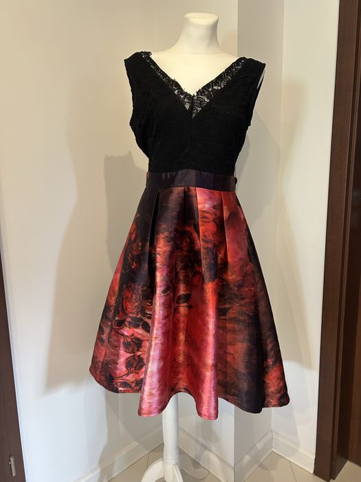 Piękna elegancka suknia sukienka rozkloszowana na wesele wizytowa