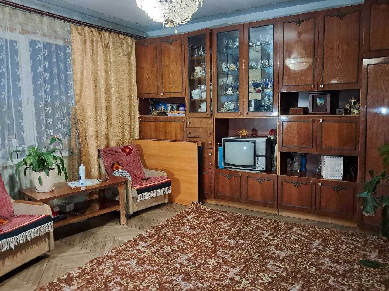 Продаж 3-кімнатної квартири на вул. Шевченка, Рясне-1 [#33843].
