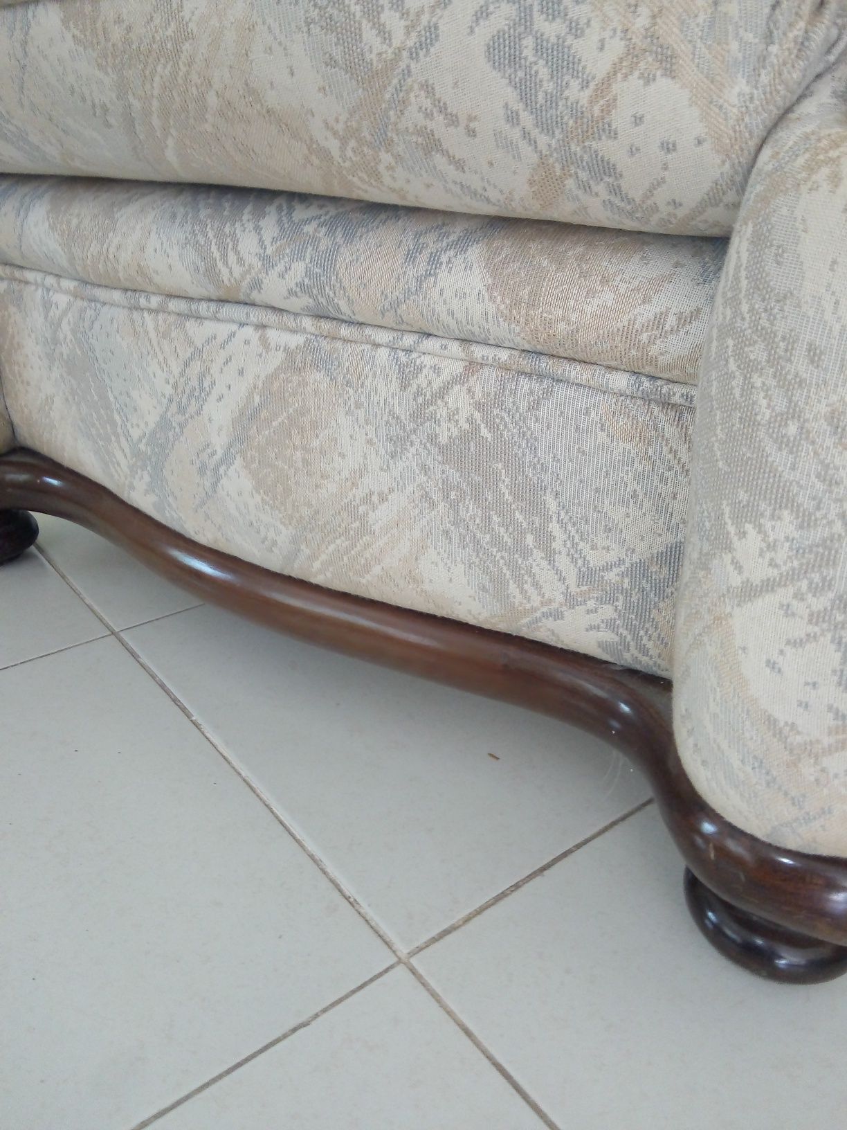 Sofa tecido clássico