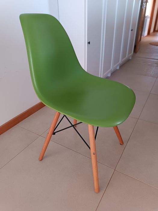 Cadeiras EAMES 4 unidades