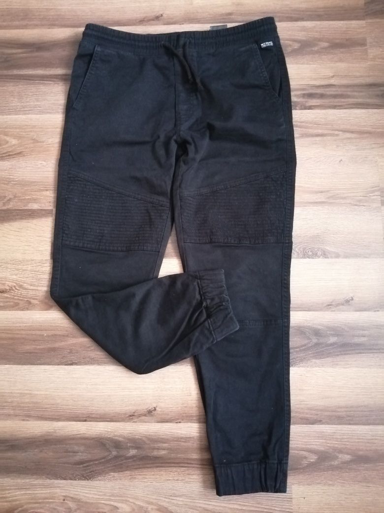 Spodnie chłopięce joggery H&M r. 158 w stanie idealnym