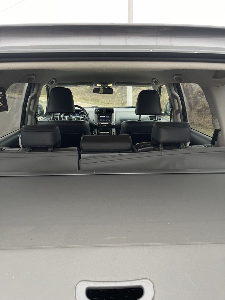 Toyota Land Cruiser 150 LUX