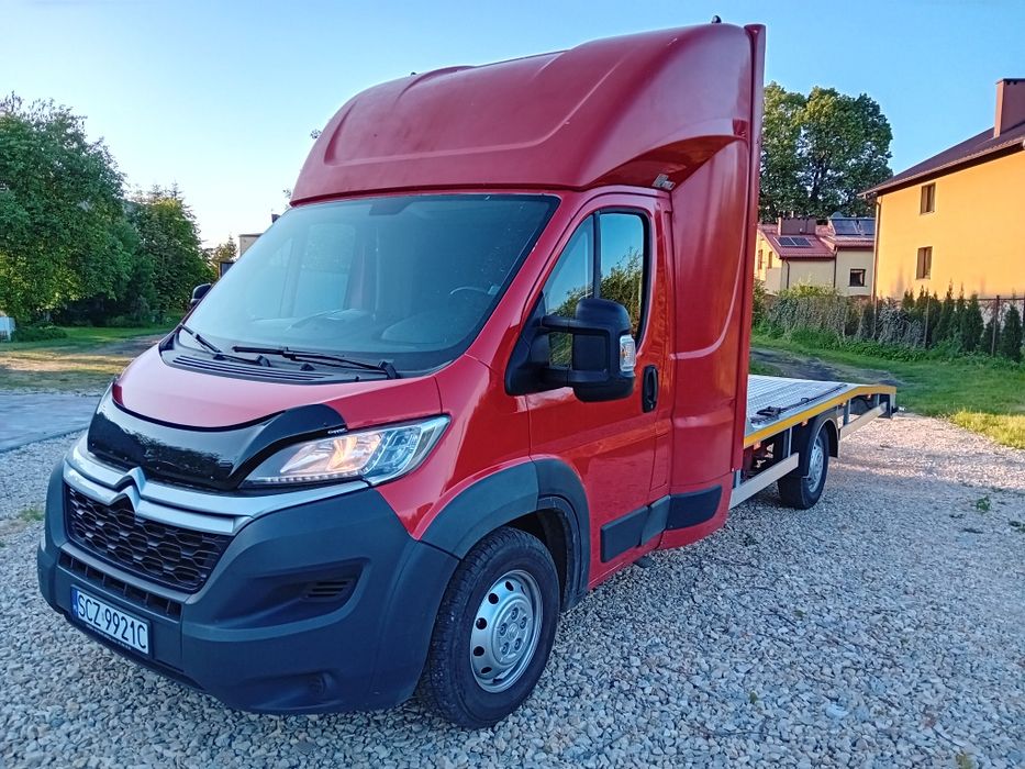 Auto-laweta wynajem pomoc drogowa