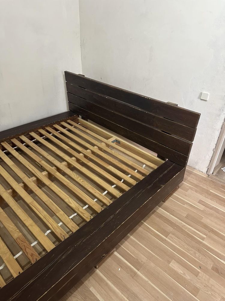 Продам ліжко деревяне (сосна)