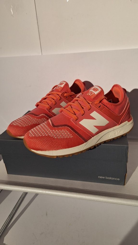 Buty damskie sportowe New Balance w pudełku fabrycznym  rozmiar 37.5