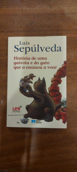 Livro História de uma gaivota e o gato que a ensinou a voar