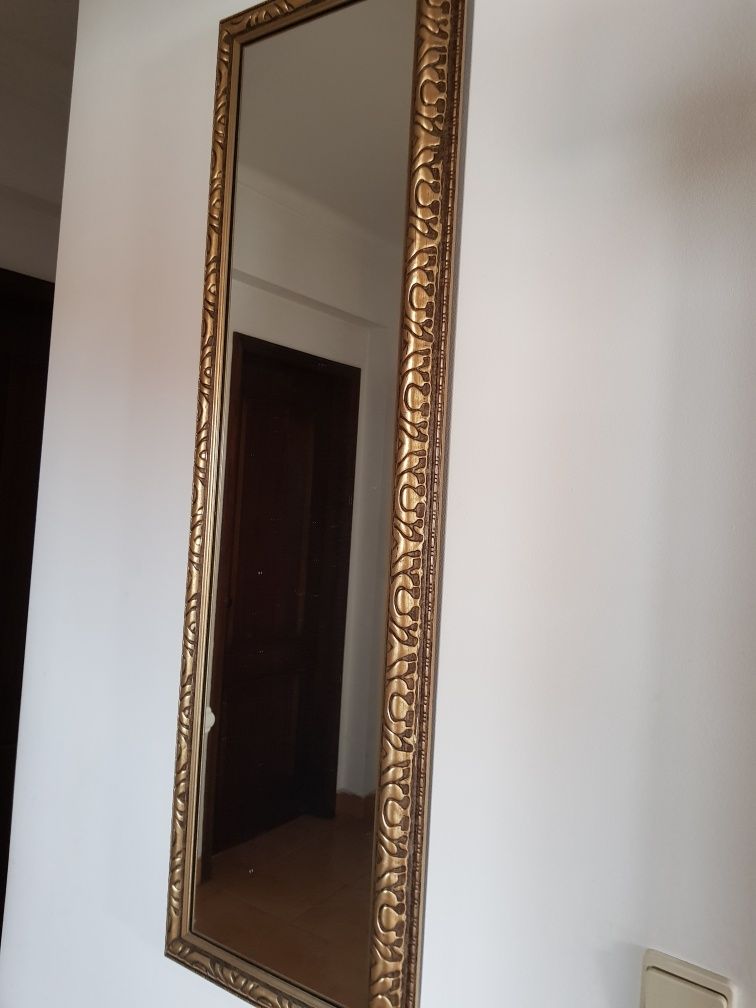 Espelho com moldura tons de cobre velho  medidas  130 cm de altura 40