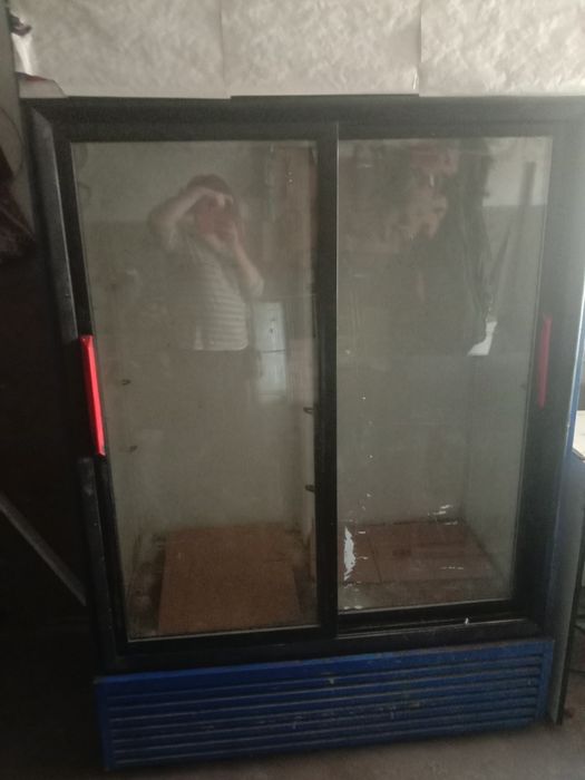Продам холод.шкаф и холод.витрина
