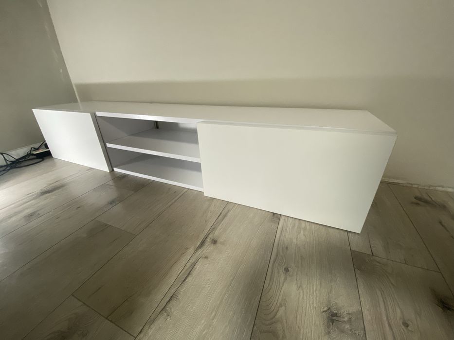 Szafka rtv wisząca biały połysk na click