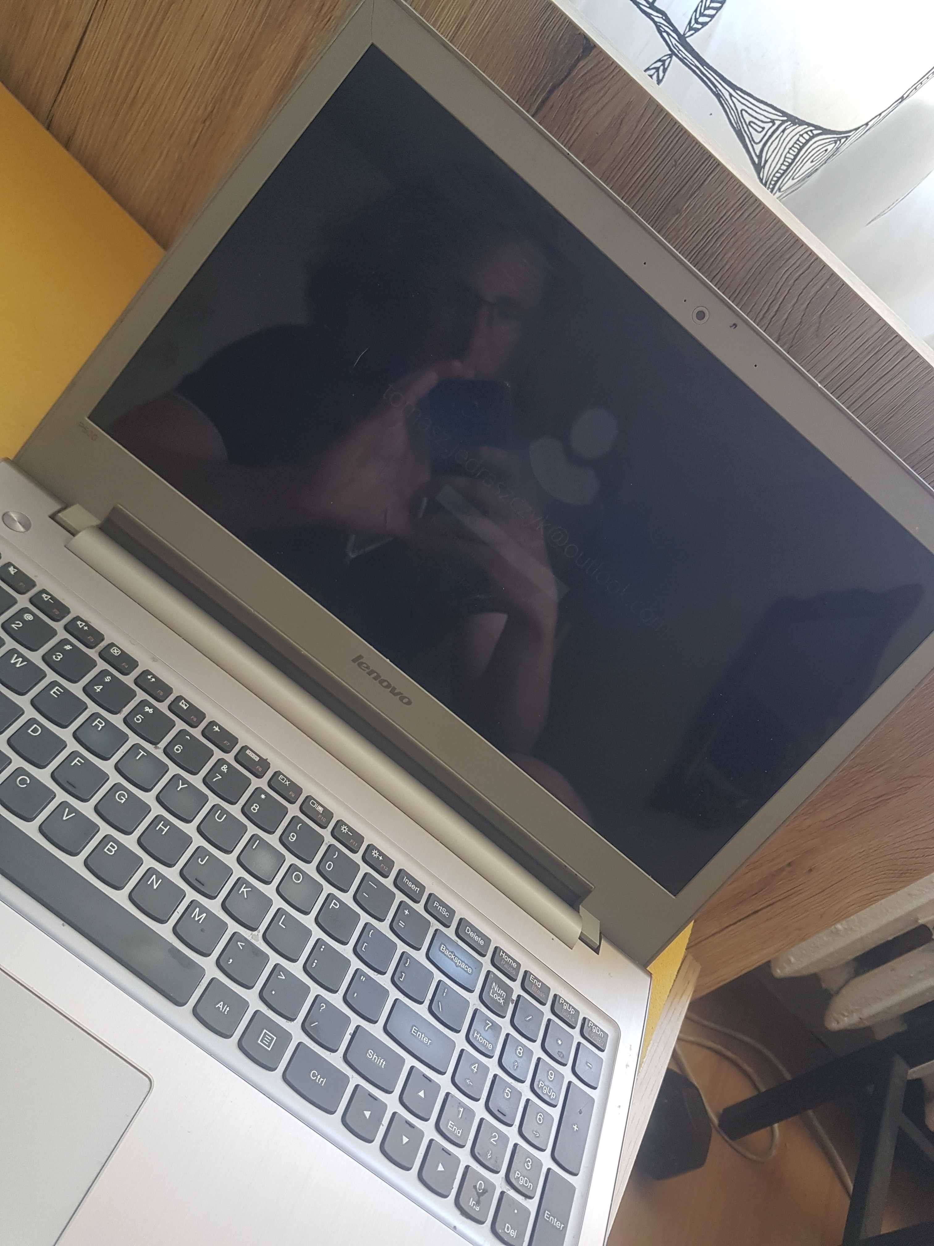 Laptop lenovo p500