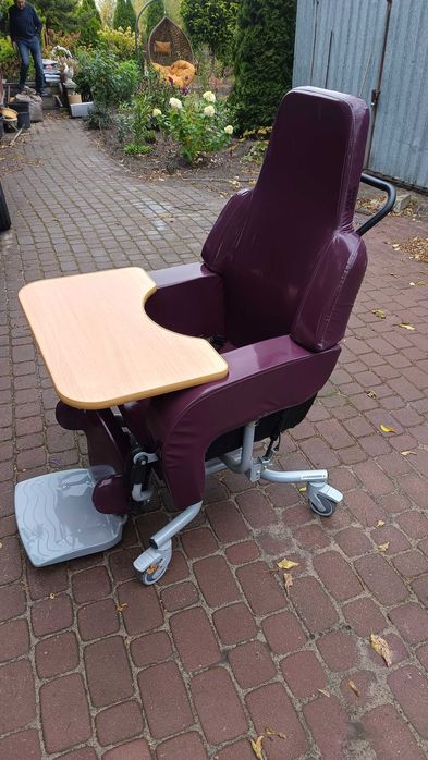 Fotel rehabilitacyjny, geriatryczny dla seniora