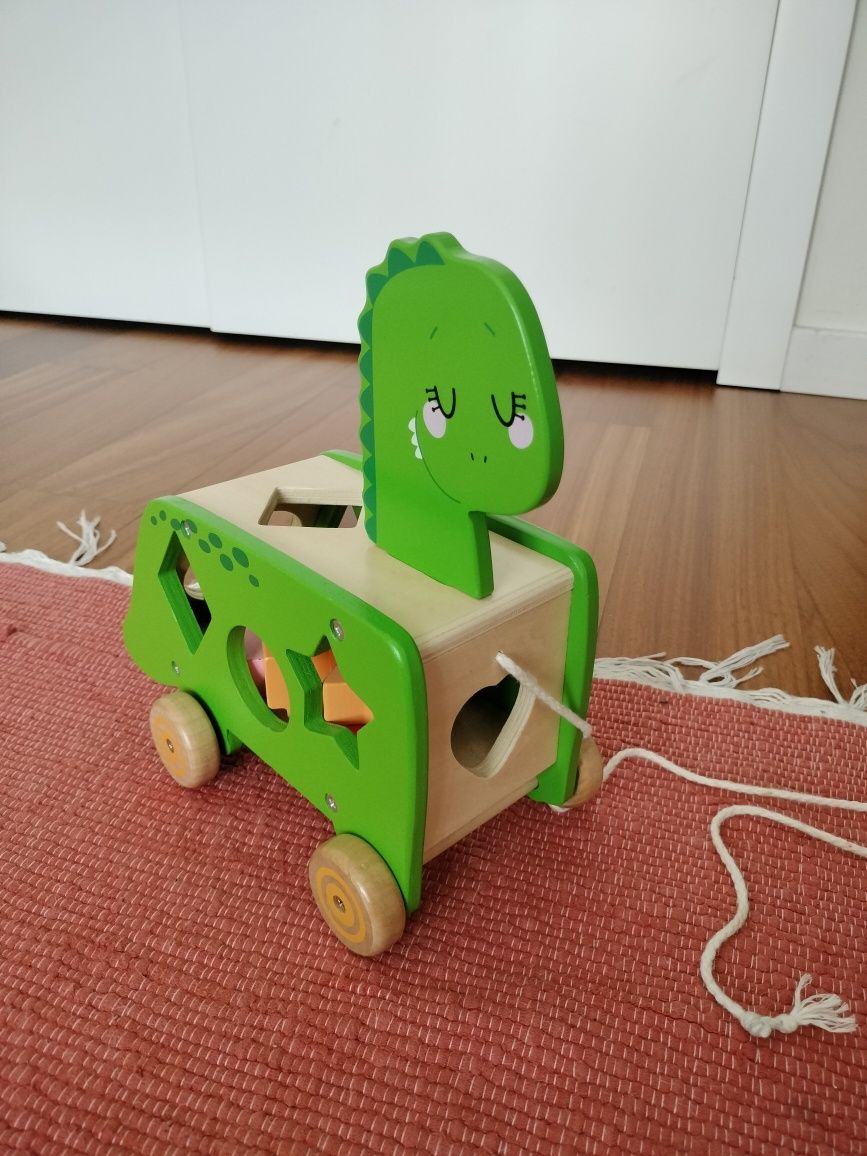 Carrinho dinossauro com peças puzzle de encaixe • brinquedo de madeir