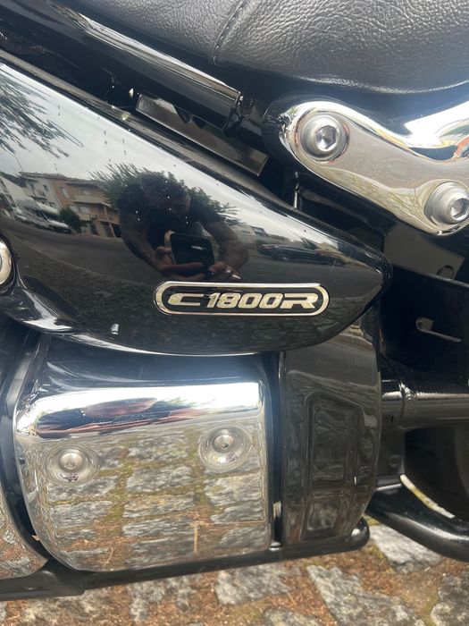 Suzuki intruder c1800r