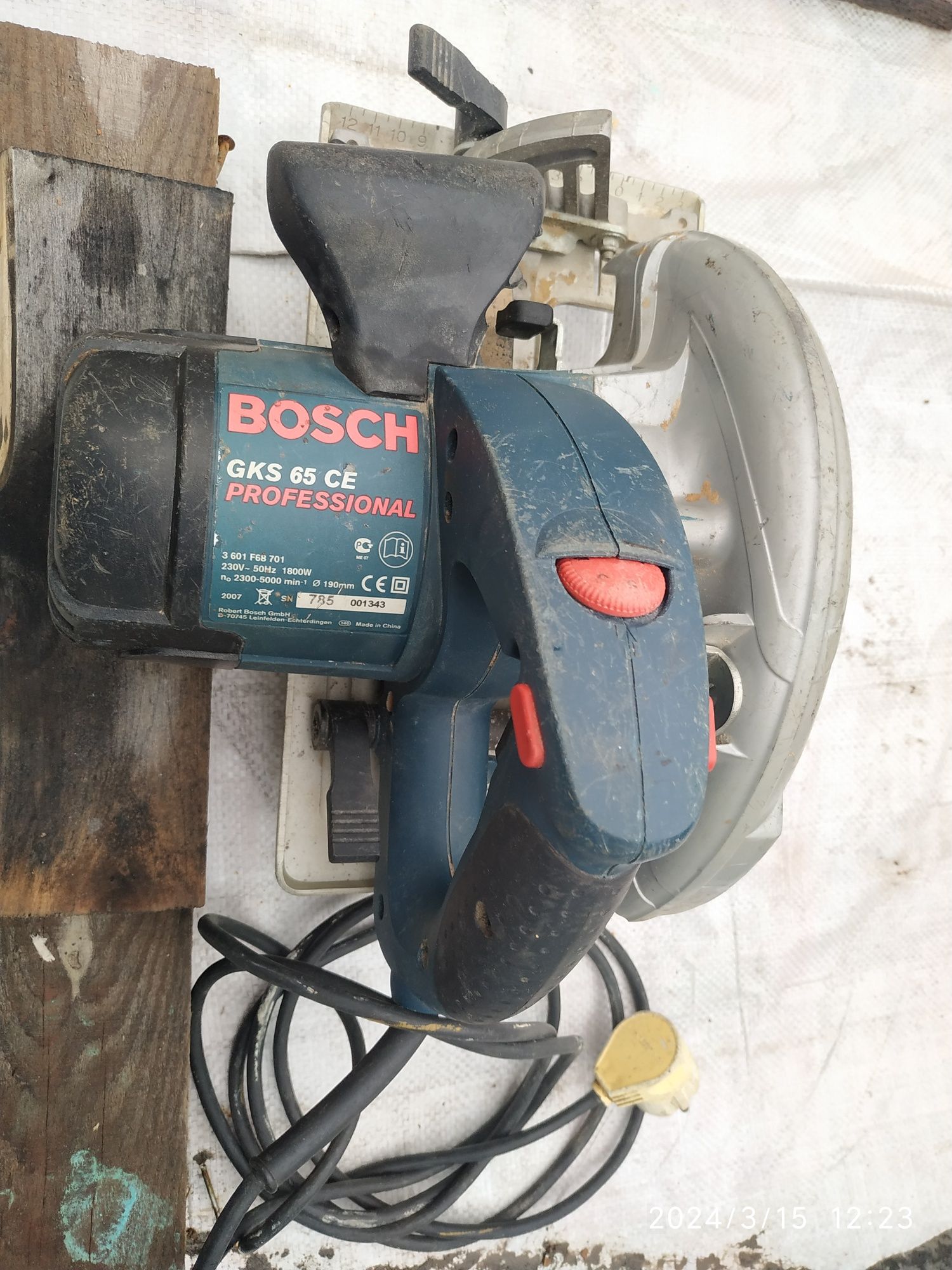 Дисковая пила Bosch GKS 65 CE, 1800W