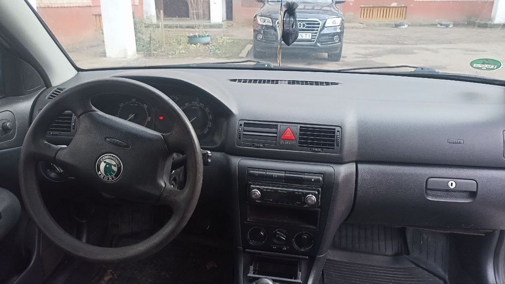 Skoda Octavia тур 1.9 tdi