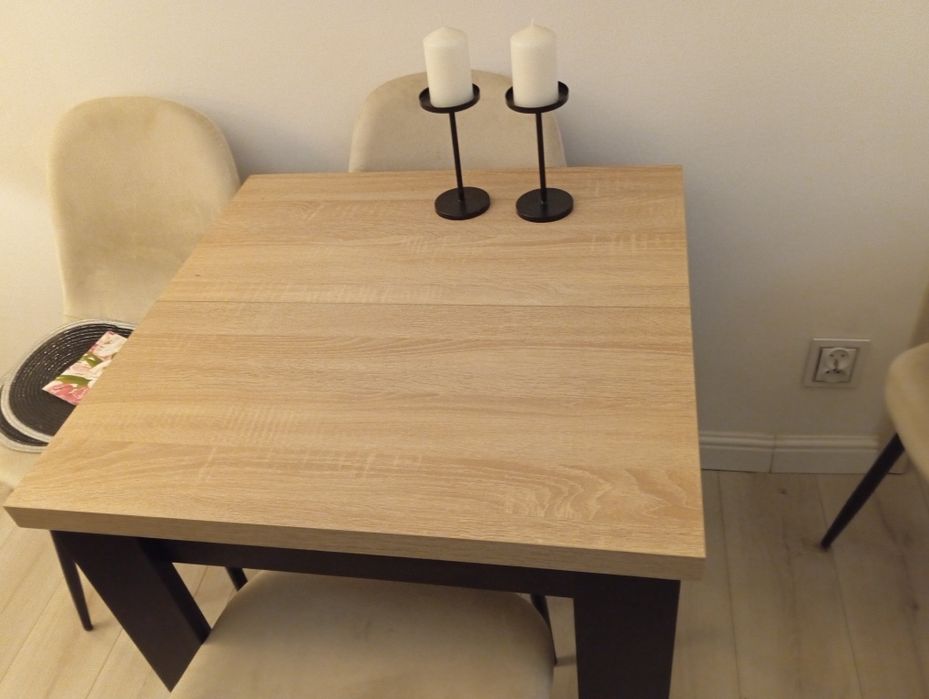 Stół rozkładany +4 krzesła