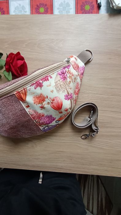 Ręcznie szyta nerka handmade z tkanin tapicerskich unikat