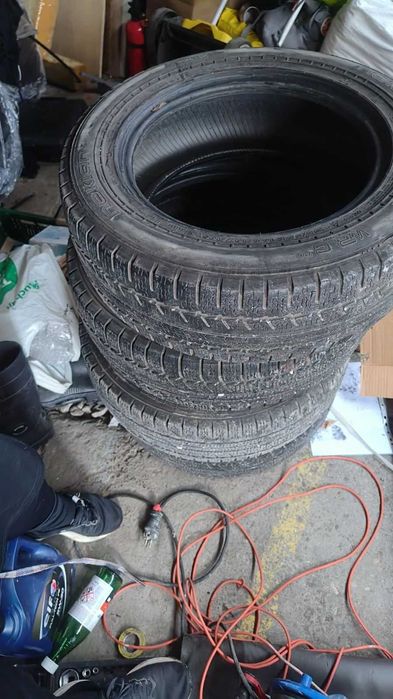 Opony zimowe do busa, 6-7 mm. Nokian wrc  205/65/16C - 4 szt