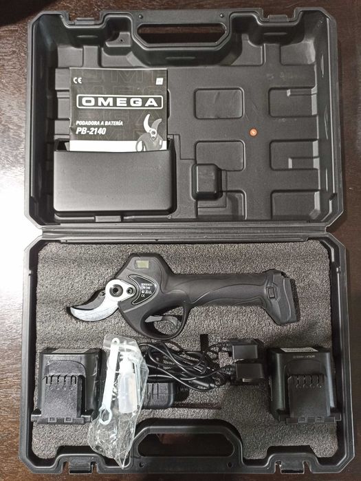(15%) Tesoura de Poda 21V 4Ah, 2bat, 1050W OMEGA