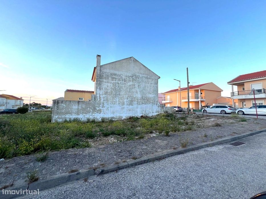 Lote de terreno para construção em Atouguia da Baleia