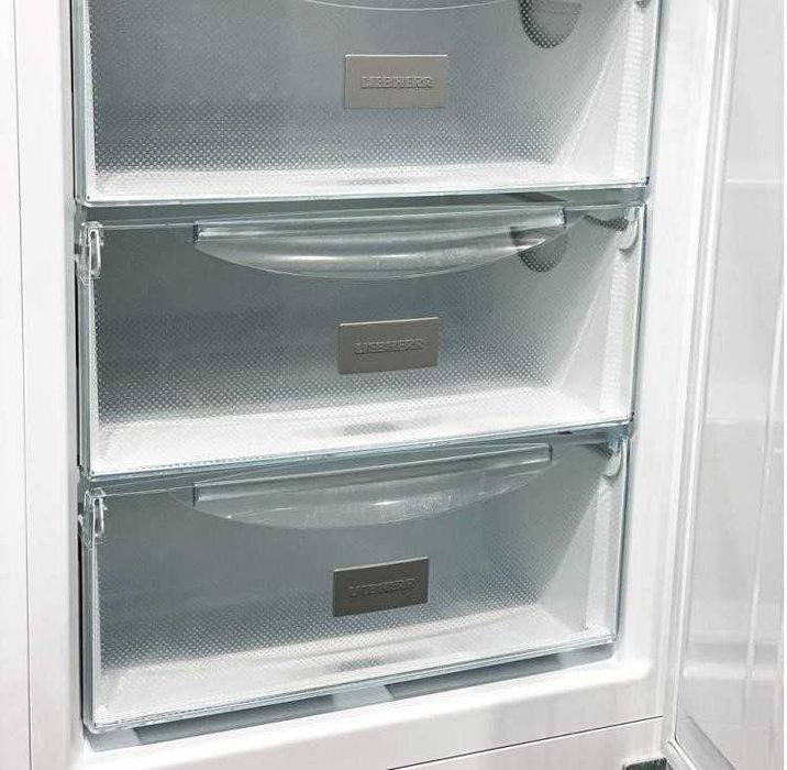 Холодильник LIEBHERR CN 3915