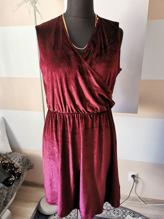 Kopertowa welurowa sukienka bez rekawow