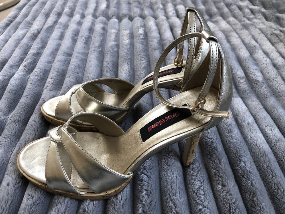 Buty damskie sandały skórzane Deichmann