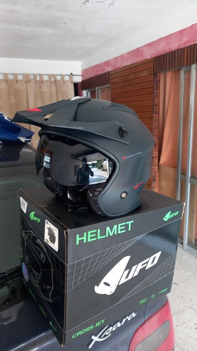 Capacete Jet UFO Sheratan he151 preto mate