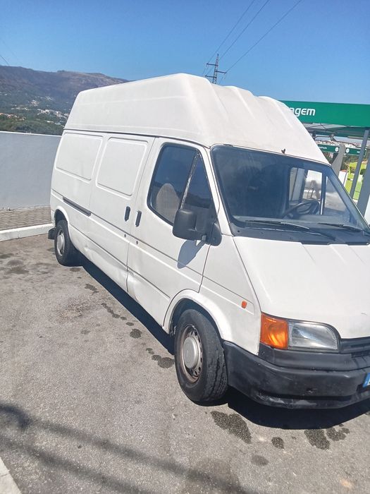 Ford Transit teto alto