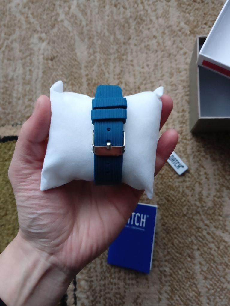 Nowy zegarek w etui