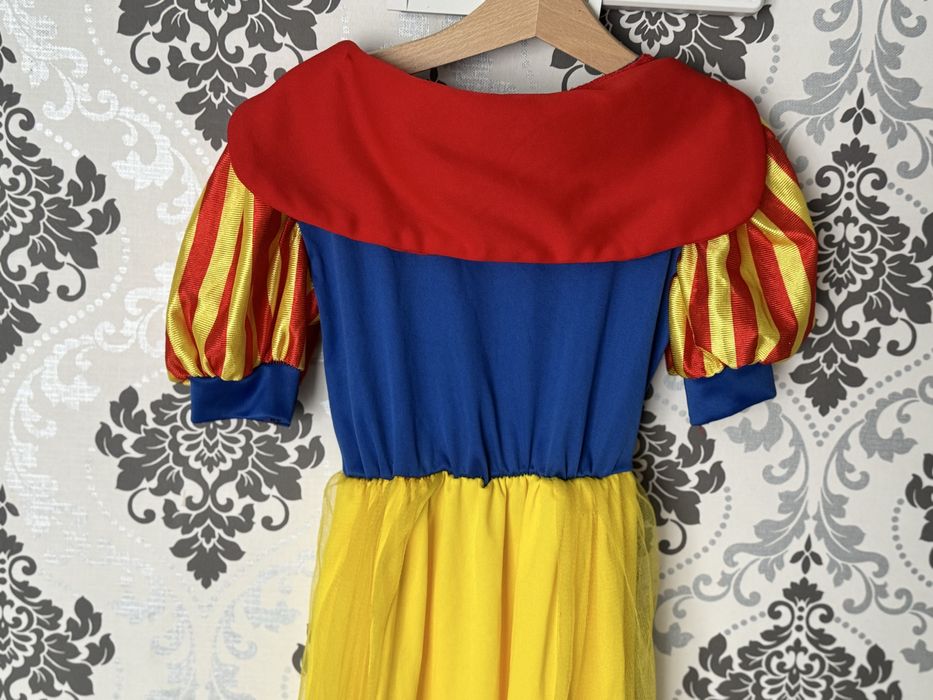 Strój karnawałowy Królewna Śnieżka r. 116