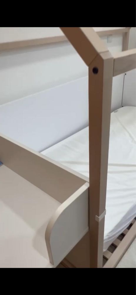Cama casa com secretaria