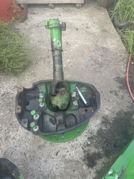 Запчастини на трактор Джон Дир John deere 8335 R